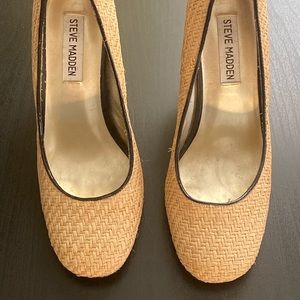 Steve Madden black and nude shoes
